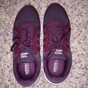 Tennis shoes adidas neon. cloudfoam ultra footbed